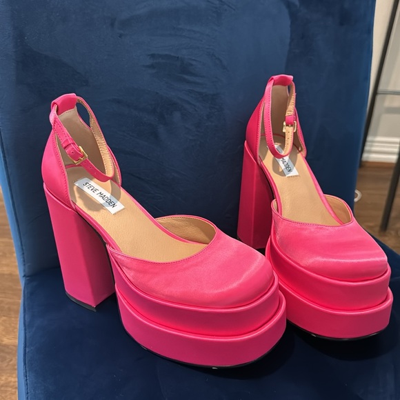 Steve Madden Charlize Platform Mary Jane in Pink - Picture 7 of 11